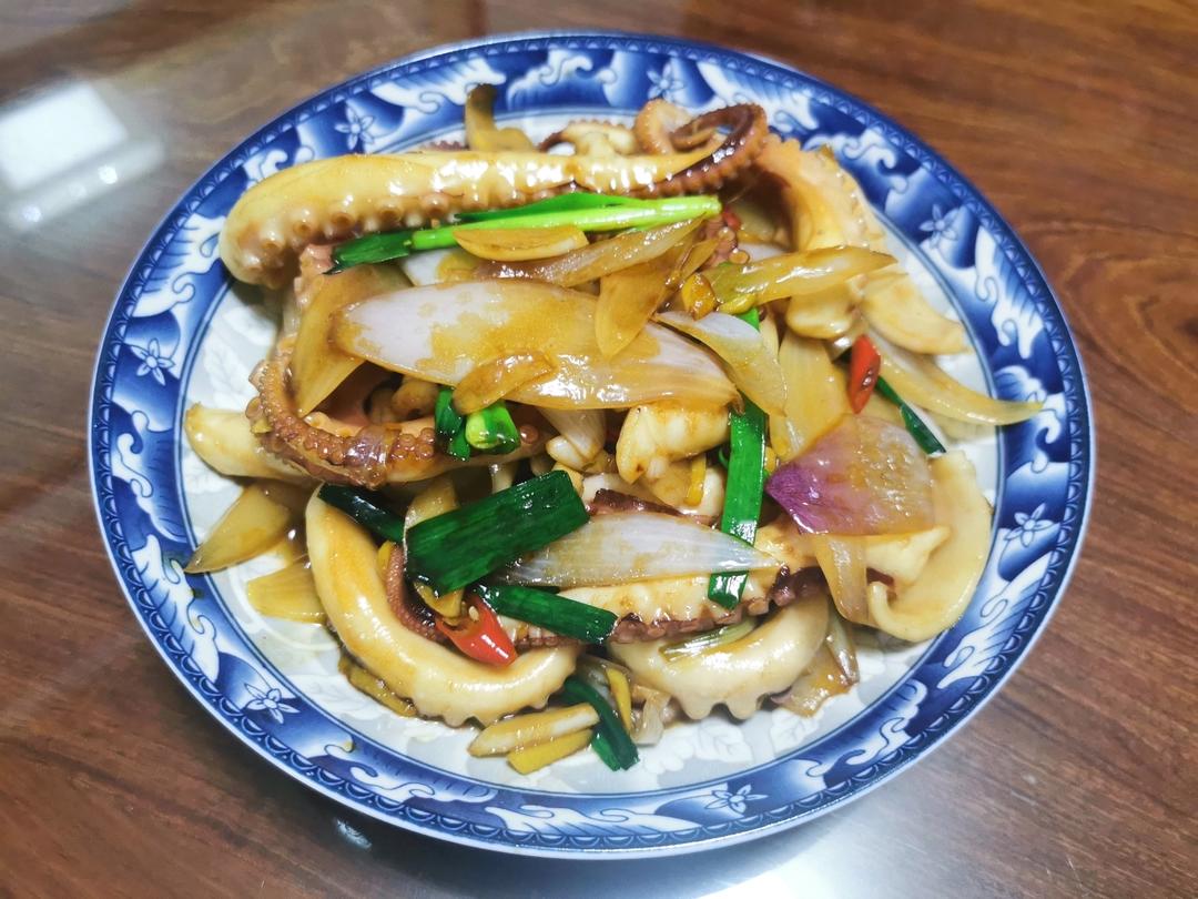 两步搞定脆嫰鲜美的葱爆八爪鱼