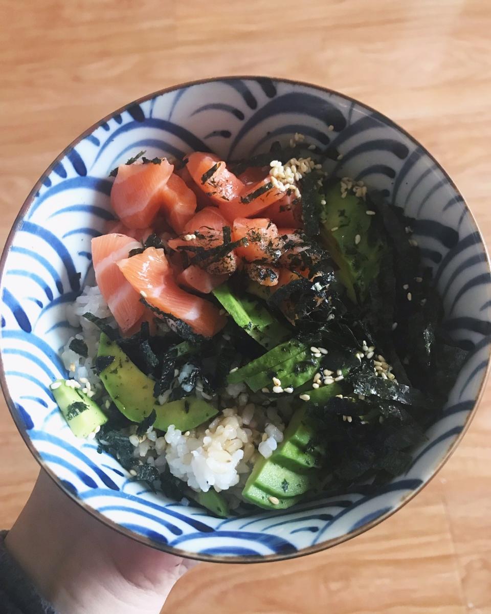 三文鱼牛油果拌饭