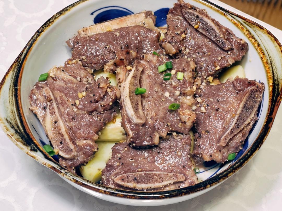 黑椒蒸牛仔骨的做法