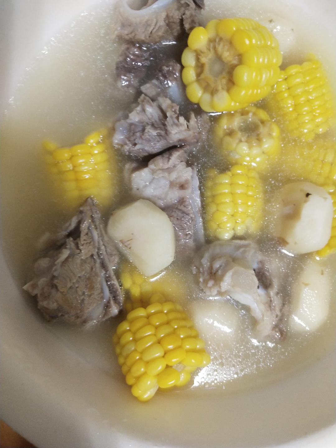 “牛奶般”好味骨头汤