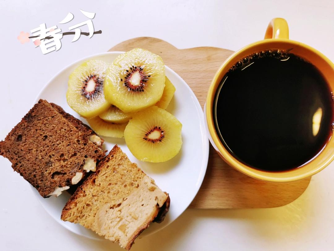香蕉核桃磅蛋糕 Banana & Walnut Pound Cake