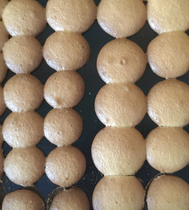 老少皆宜的蛋黄饼干