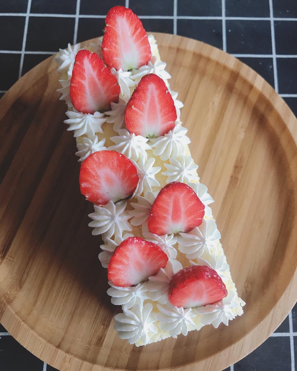 草莓城堡蛋糕