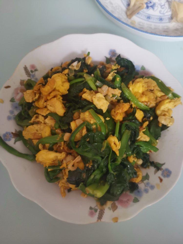 菠菜炒鸡蛋
