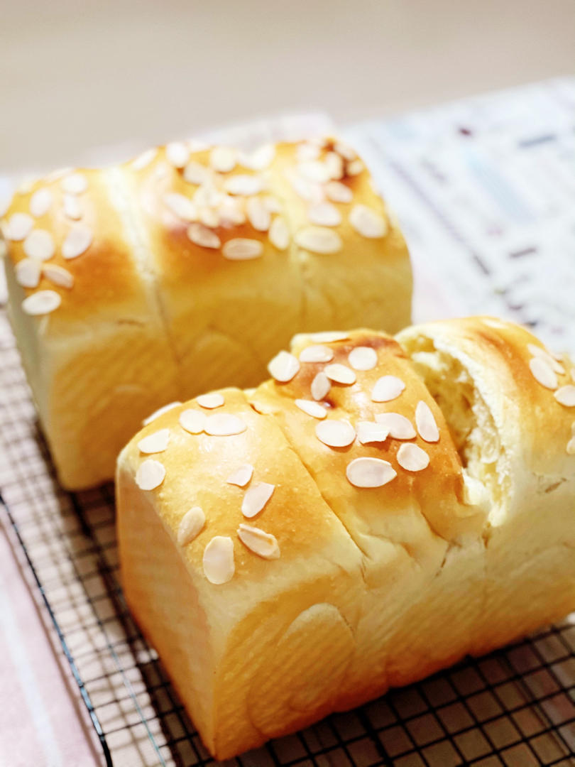 奶香纯粹的重料淡奶油吐司