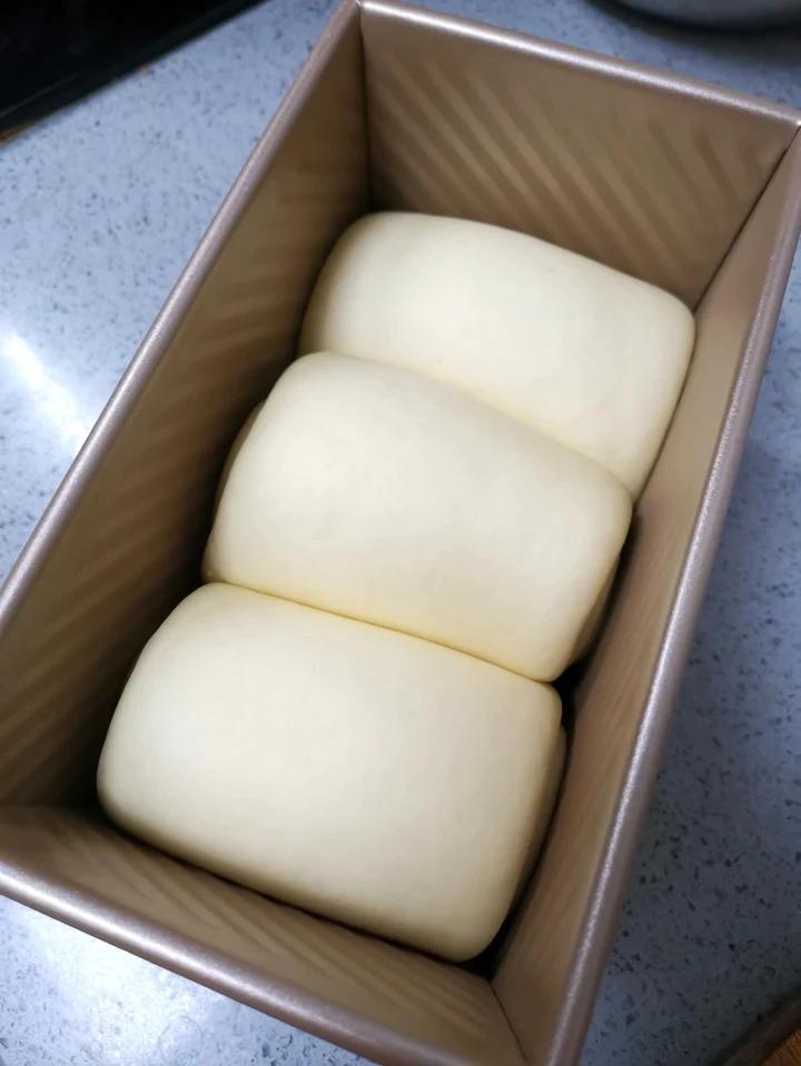 吐司，奶香手撕面包，超级香浓