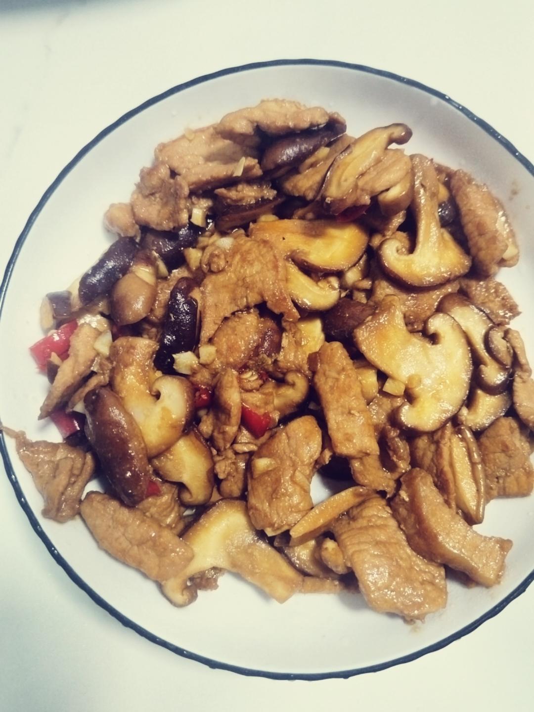 香菇炒肉｜贼香