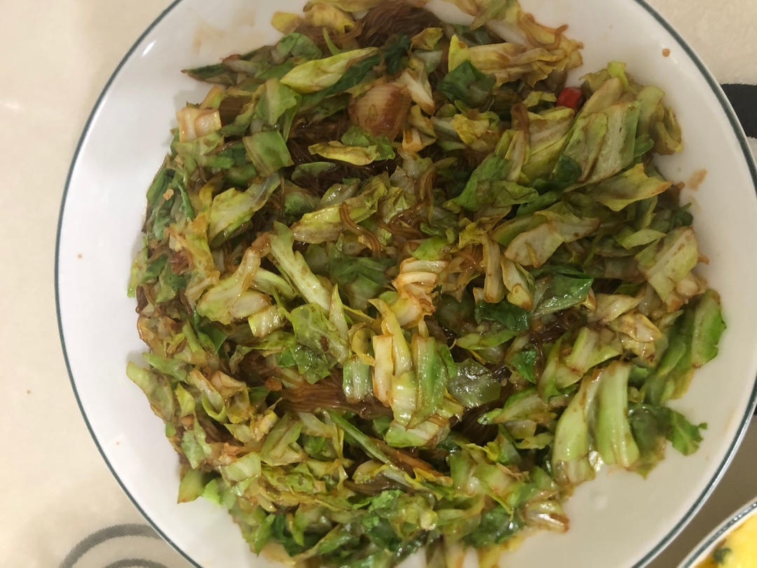 最近爱吃粉丝粉条～包菜炒粉丝