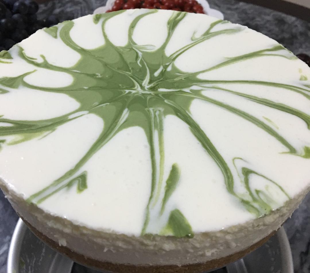 渐变抹茶慕斯蛋糕：我Amanda带着既美又作的抹茶甜点又来了！【曼食慢语】