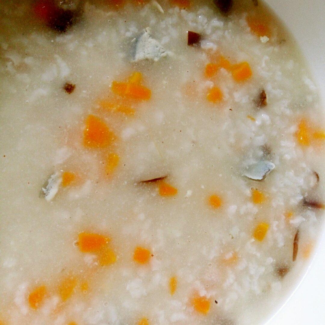 四人份皮蛋瘦肉粥(电压力锅)