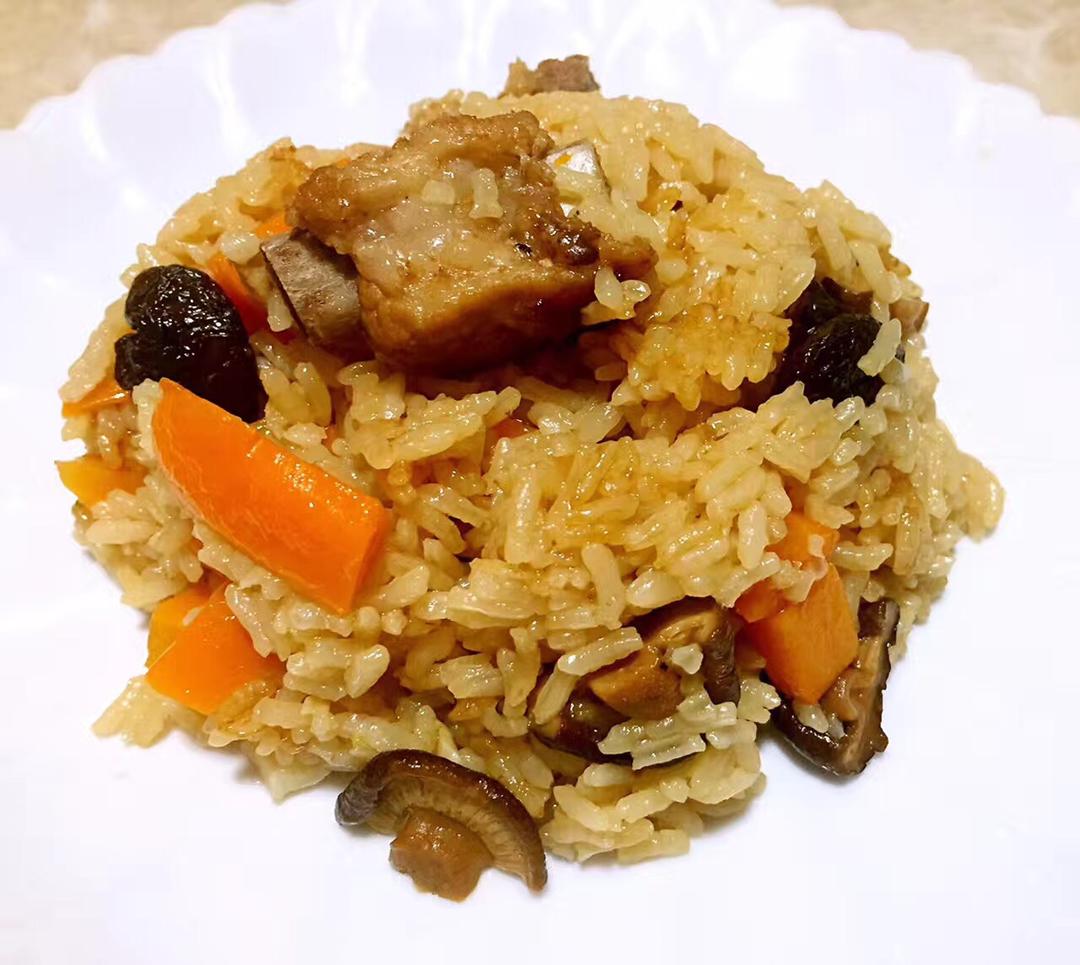 喷香排骨焖饭（爆好吃）