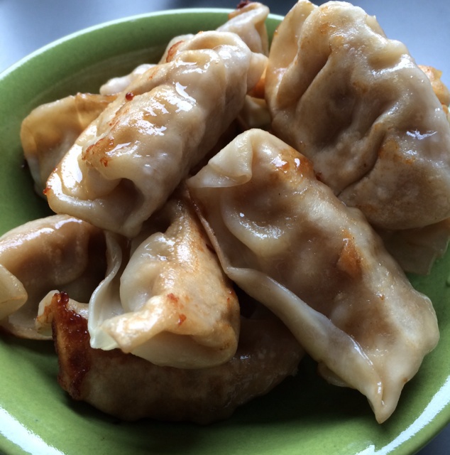 速冻水饺吃腻了吗~变锅贴吧(๑´ڡ`๑)
