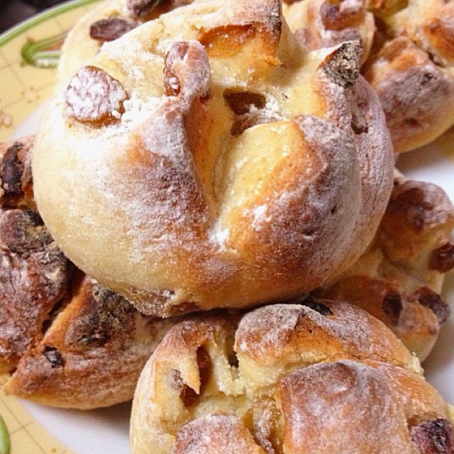 乡村葡萄干面包