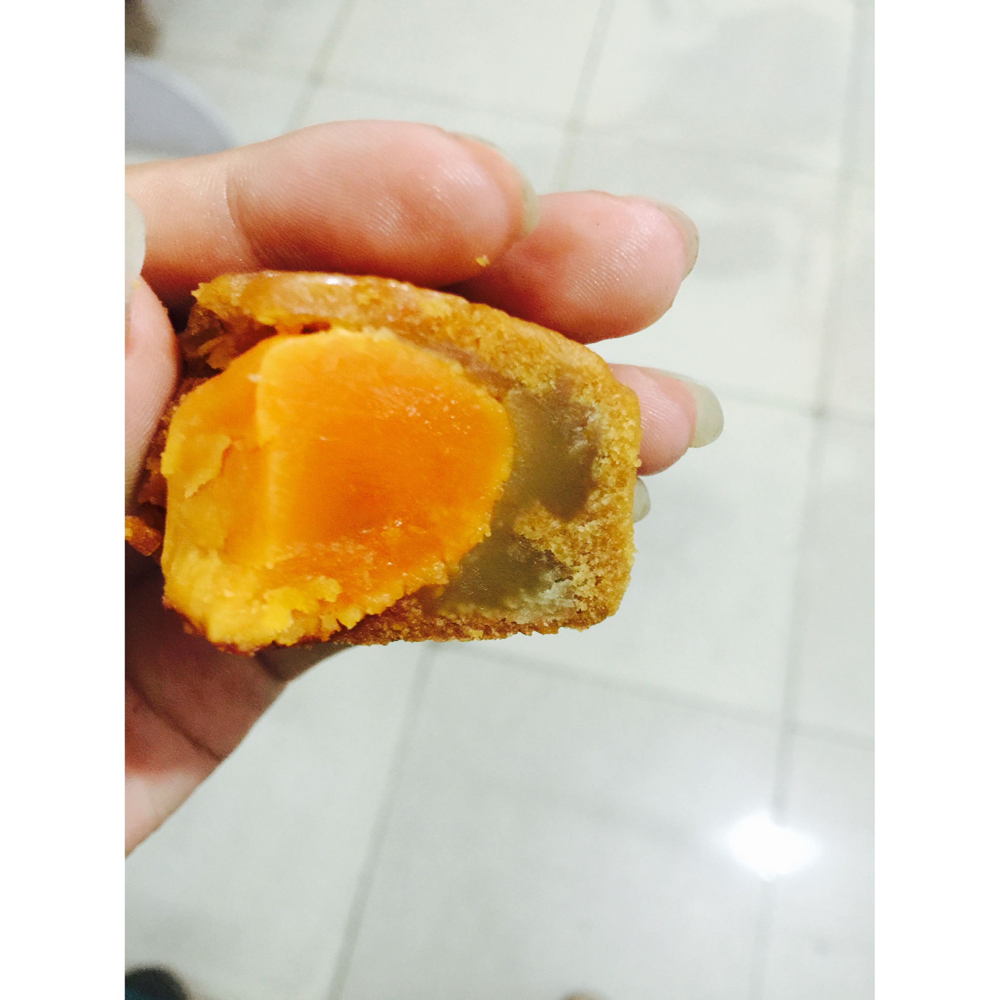 广式月饼—蛋黄莲蓉月饼