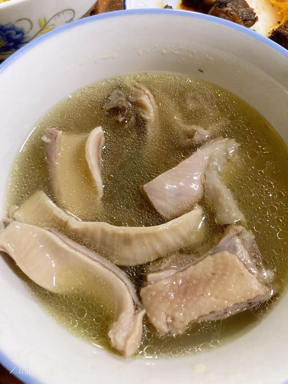 冬日暖胃汤——猪肚鸡