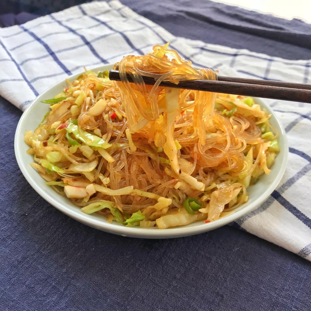 卷心菜炒粉丝 Glass noodles with Cabbage