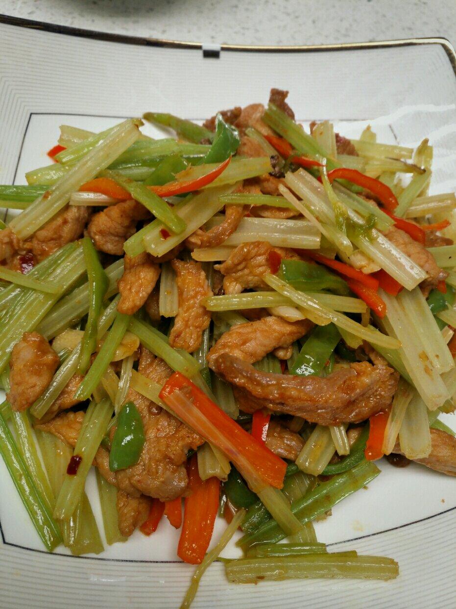芹菜炒肉