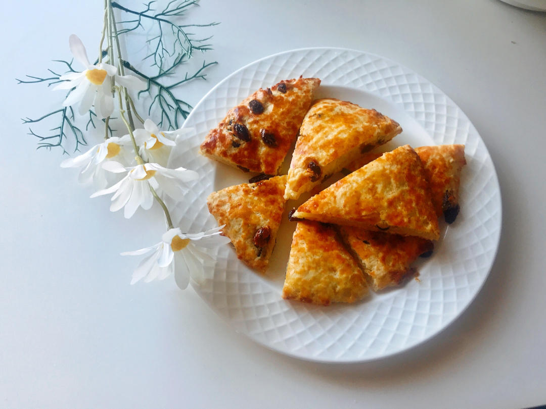 免揉面蔓越莓司康，任何面粉都能成功，15分钟搞定早餐