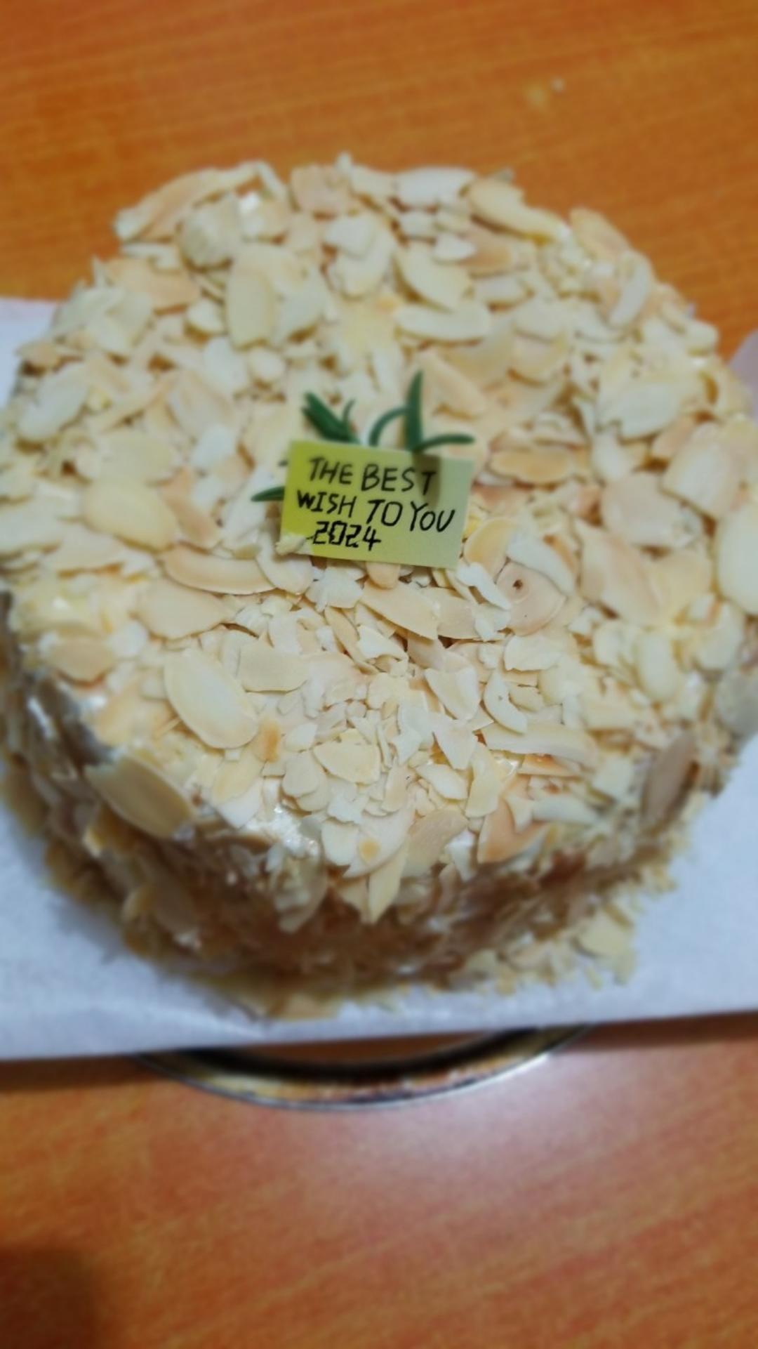 杏仁咸奶油蛋糕
