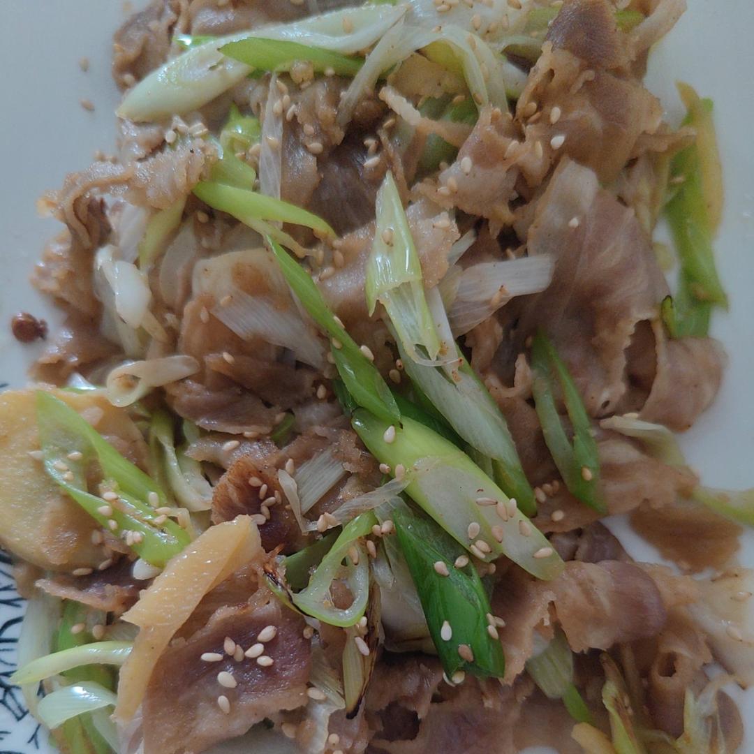炒了20多年的葱爆羊肉