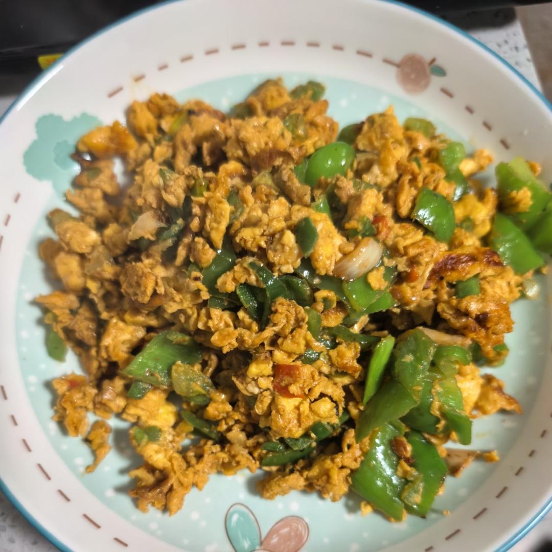 五分钟炒个能吃两碗饭的辣椒炒鸡蛋