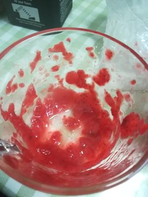 🍓草莓的两种完美美味吃法：①草莓果酱 ②草莓脏脏牛奶🍓（有视频哦）Strawberry jam & Strawberry milk的做法 步骤8