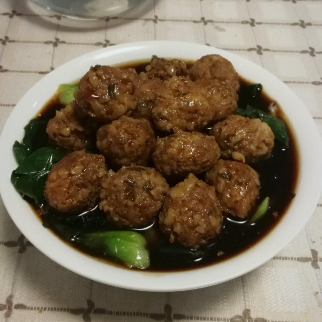 红烧肉丸