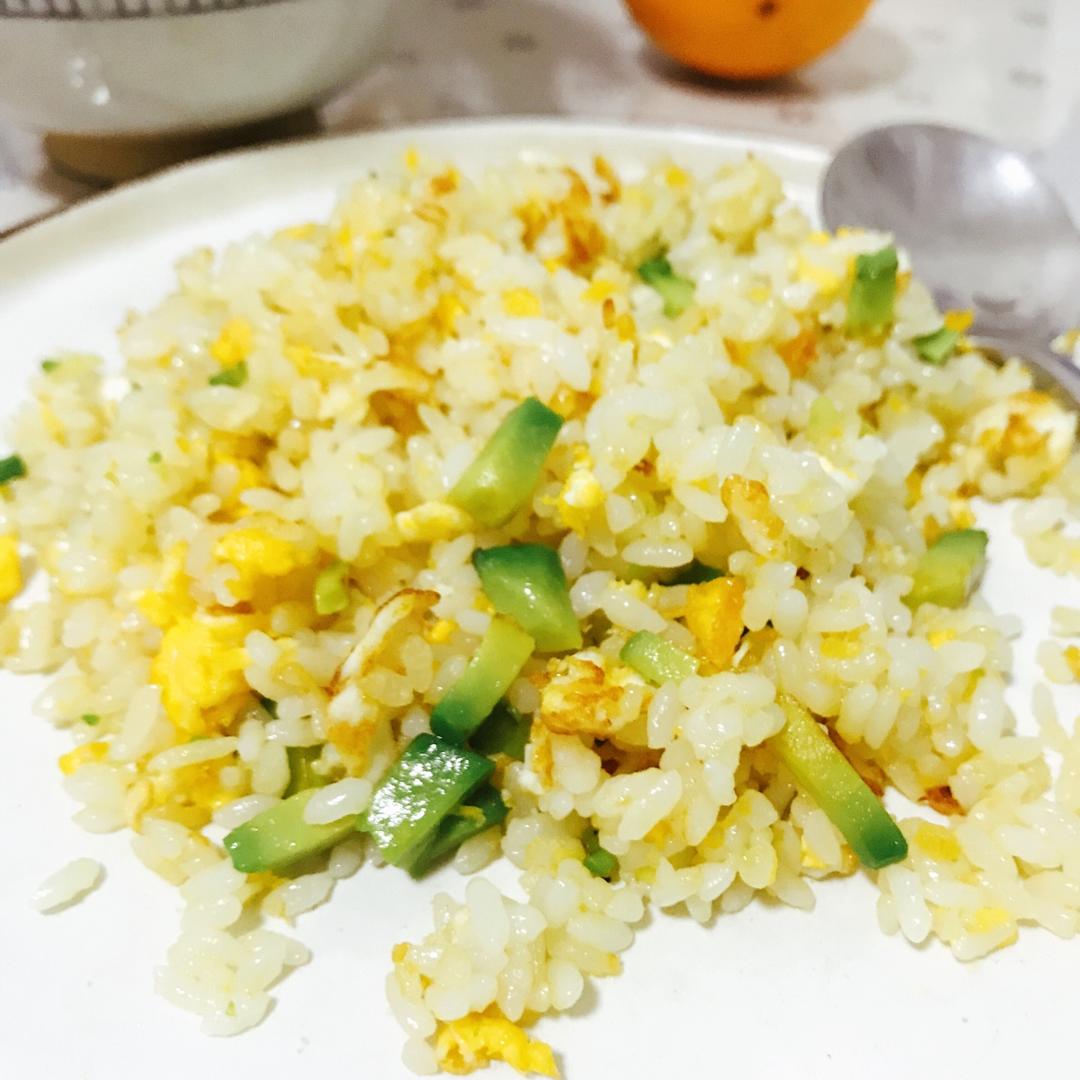 少年呸zz做的牛油果炒饭
