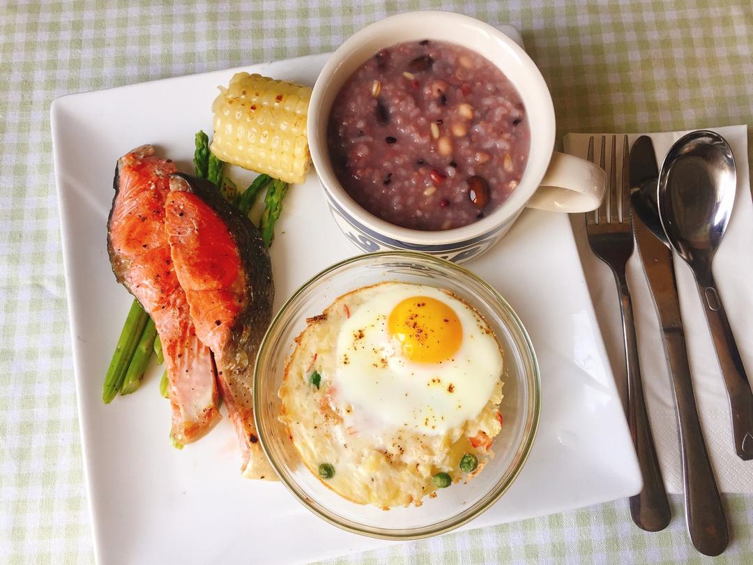 每天，叫醒我的是早餐