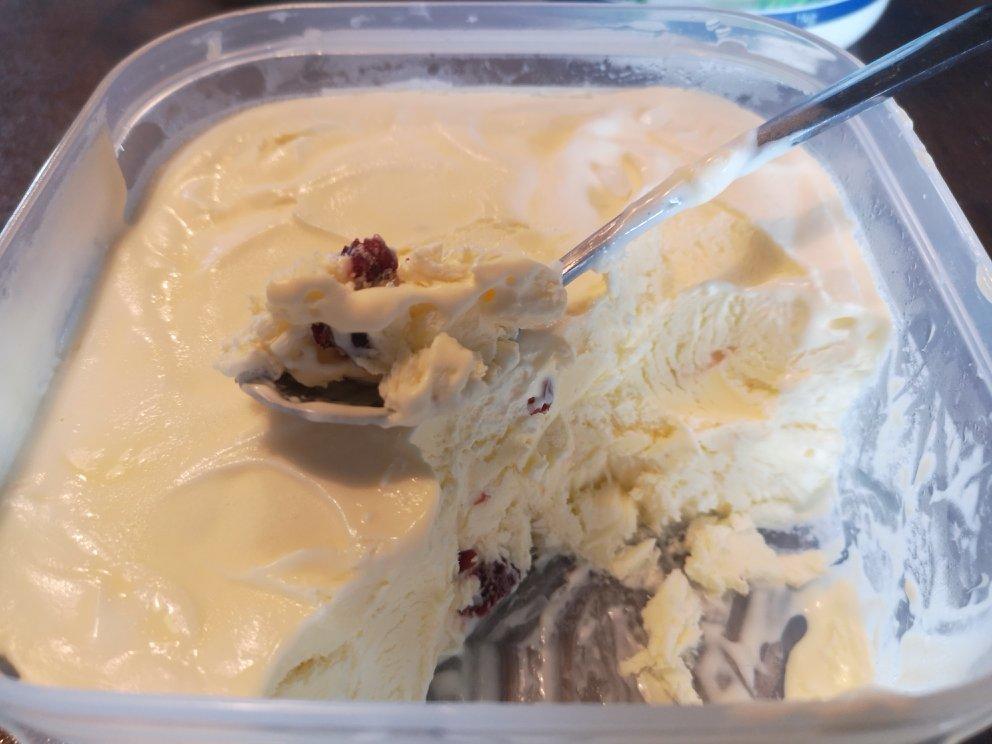 朗姆黑加仑冰淇淋 Rum Raisin Ice cream