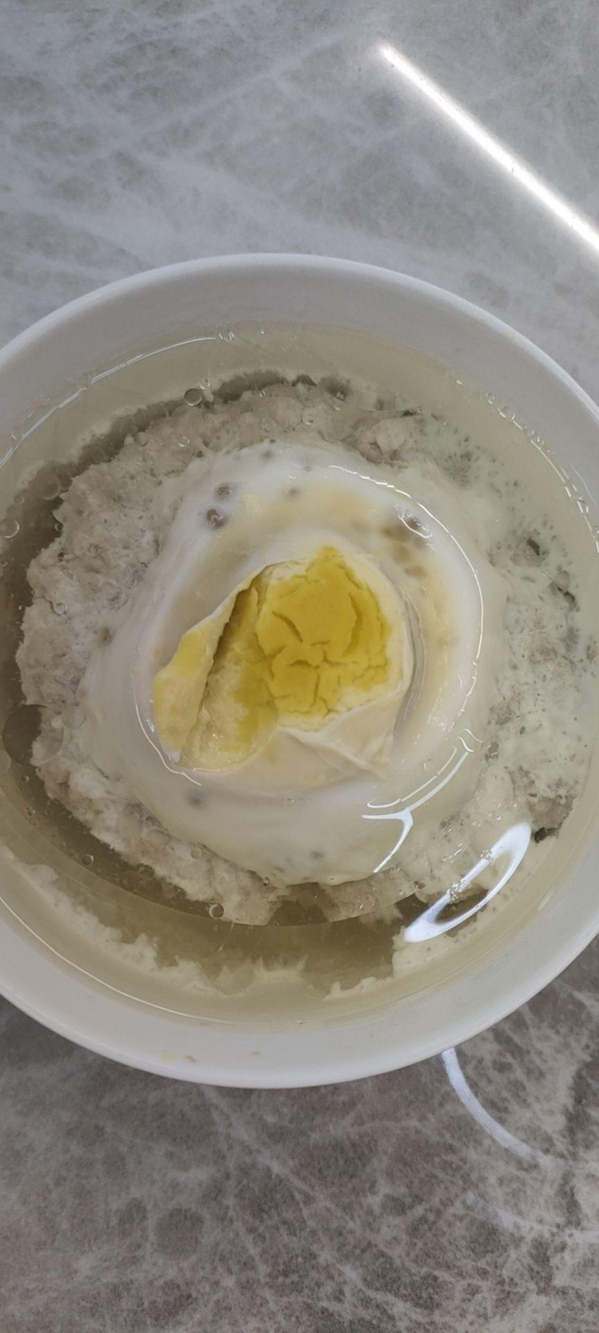 南昌鸡蛋肉饼瓦罐汤！是鸡蛋死死压着肉饼卧在罐底的那种！（电炖盅版）