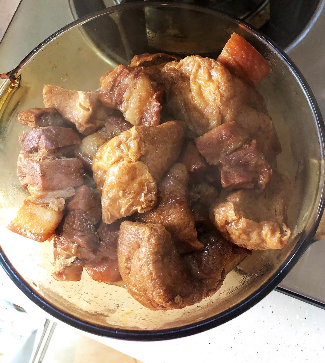 超简单的油豆腐红烧肉