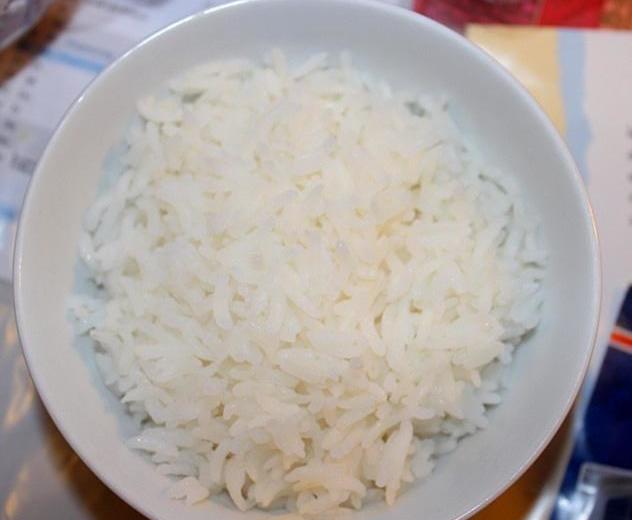 就是不想洗锅----微波炉版米饭的做法