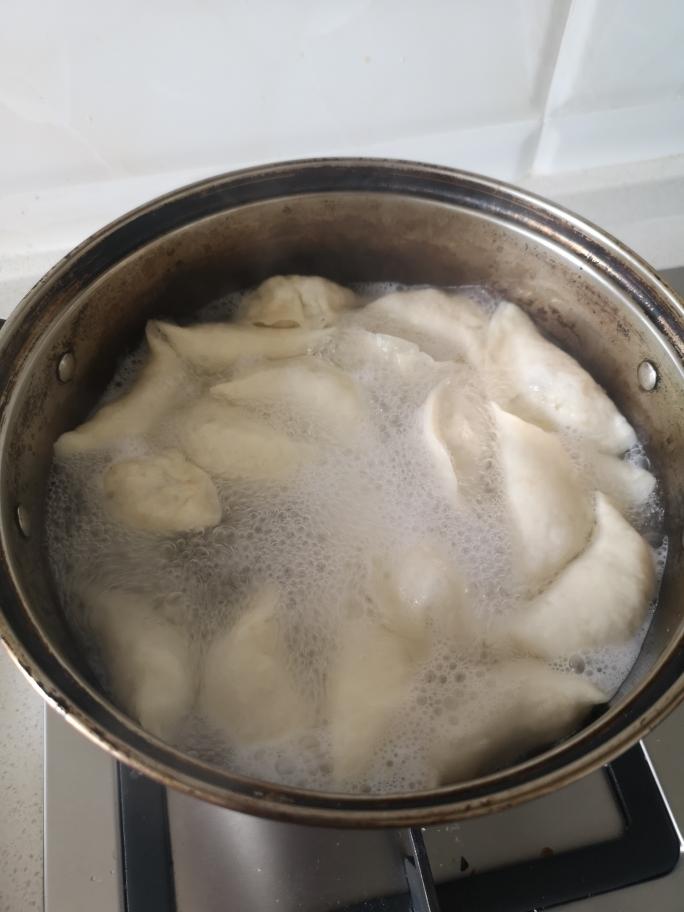 家常白菜豆腐水饺