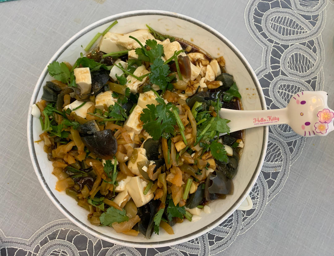 皮蛋拌豆腐