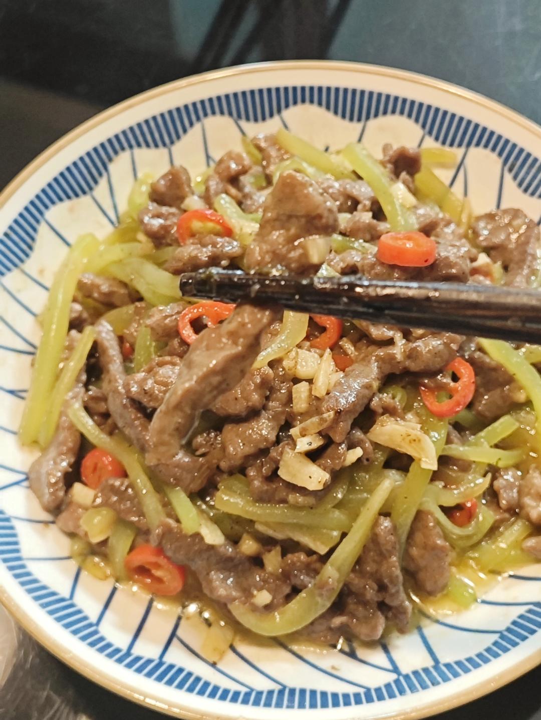 青椒洋葱炒牛肉丝