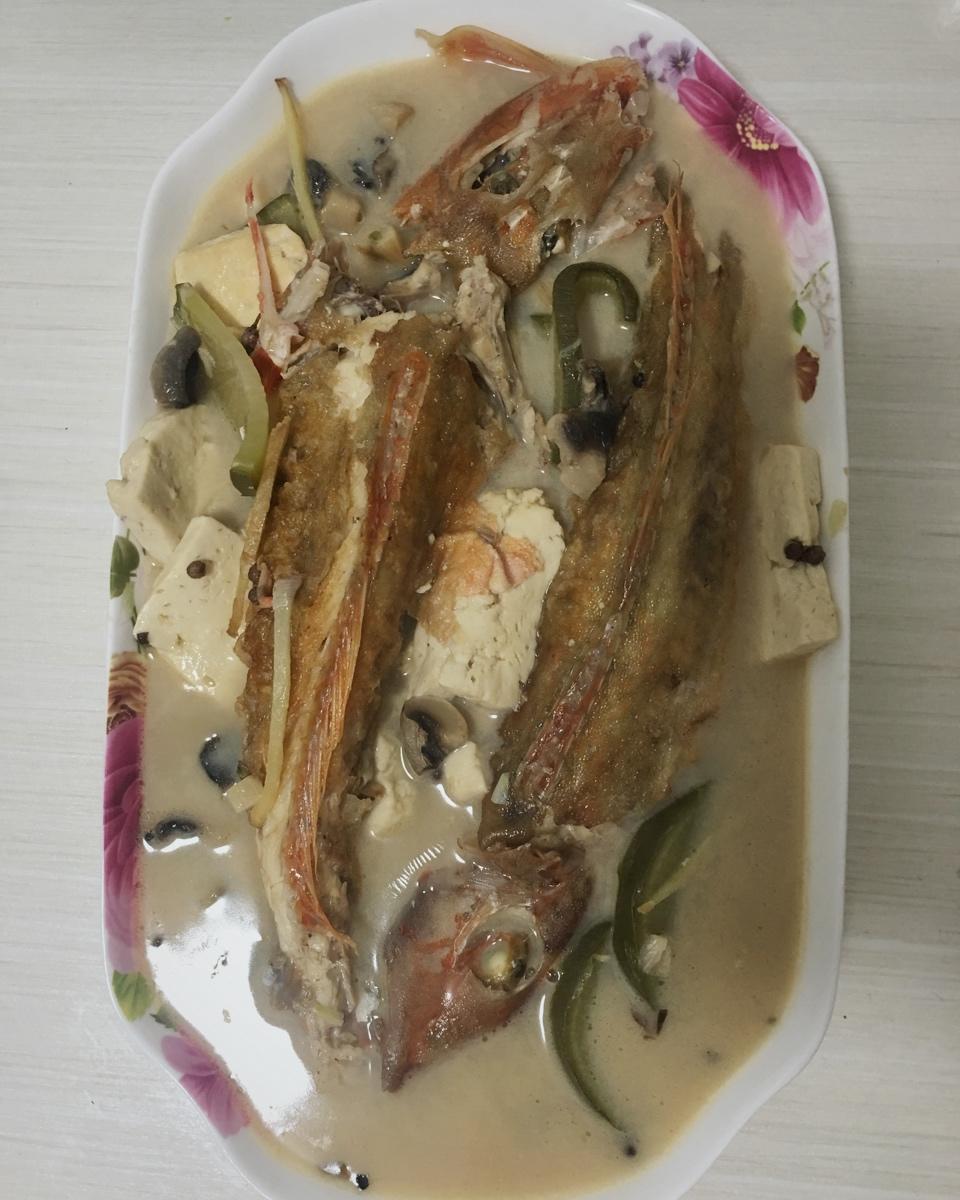 红头鱼炖豆腐