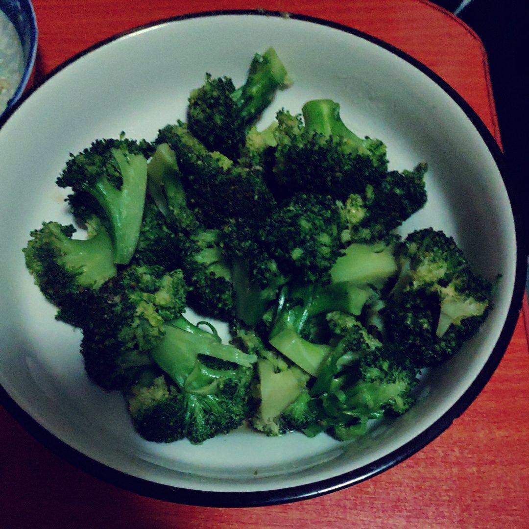 清炒西兰花