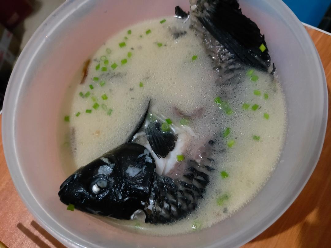 鲫鱼汤