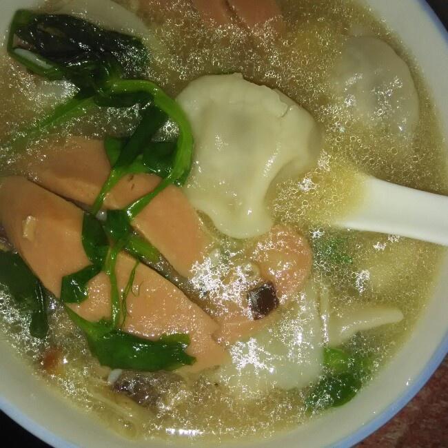 金针菇火腿饺子汤的做法