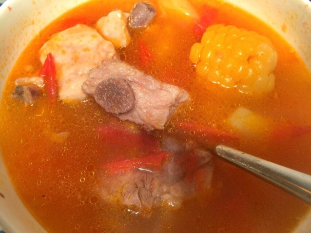 番茄土豆玉米排骨汤