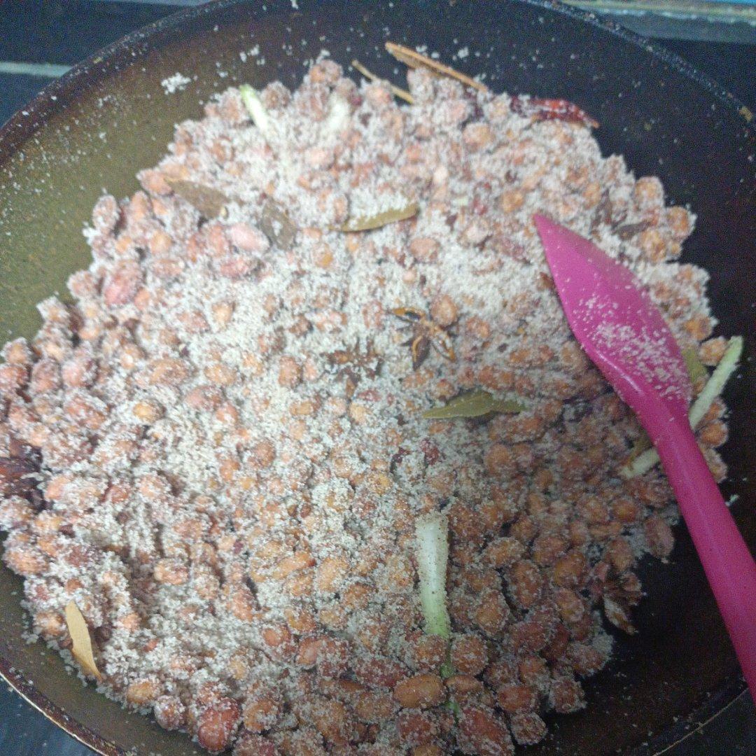 超级好吃的五香花生