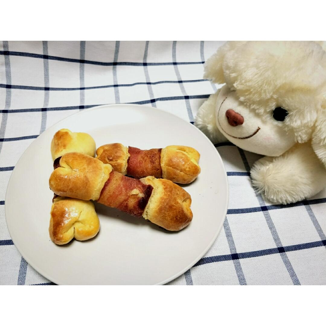 肉骨头培根芝士面包