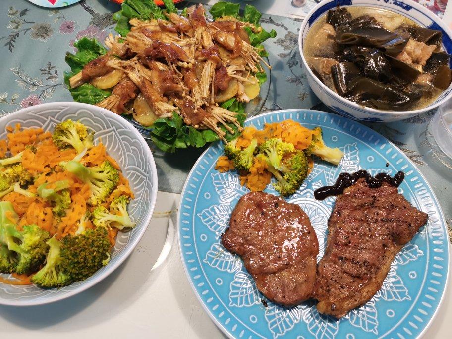 烤五花肉（五花肉+金针菇）