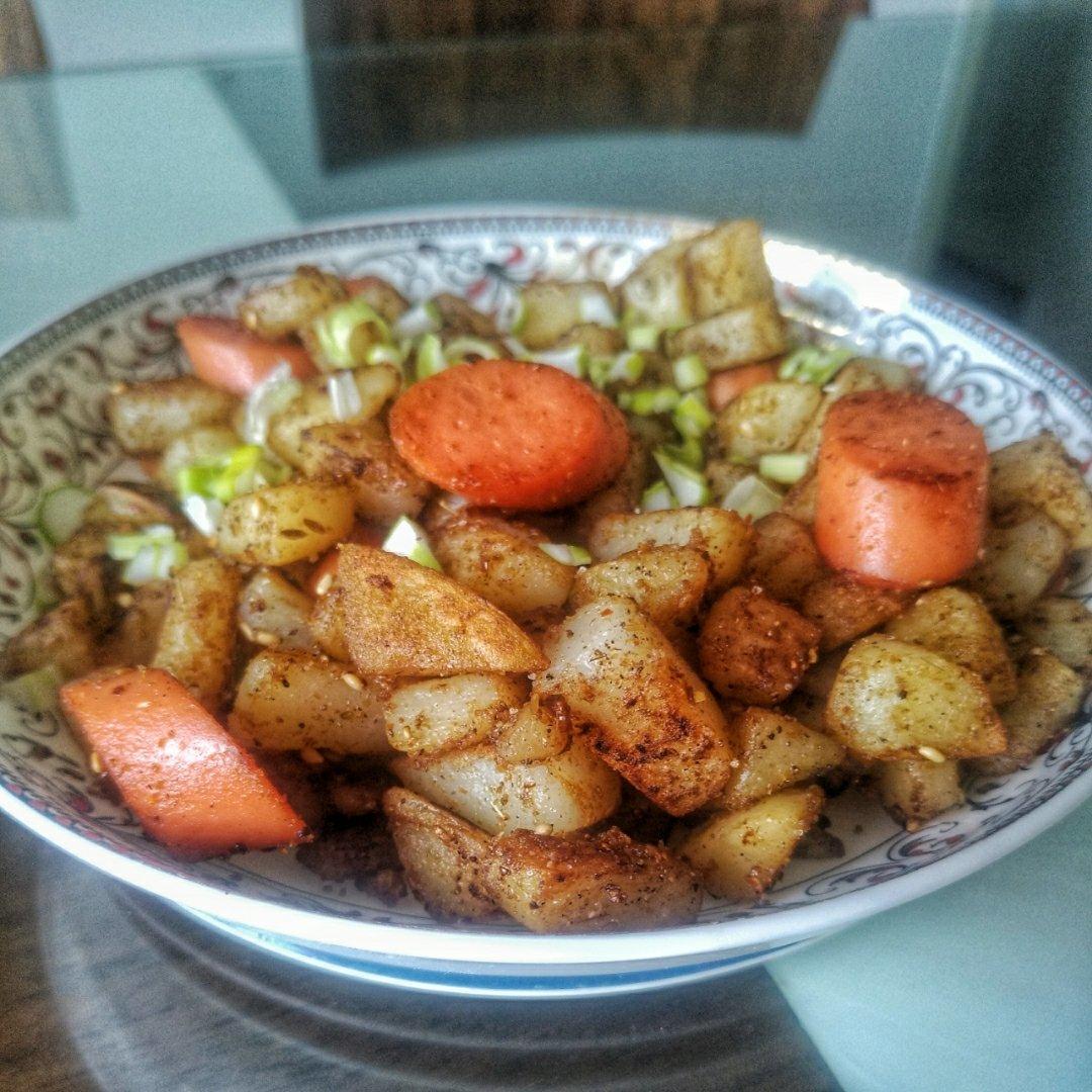 香辣过瘾的孜然土豆火腿，比路边摊还好吃