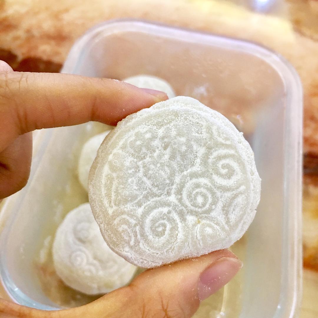 好吃到哭的冰皮月饼（细腻绿豆沙/榴莲）