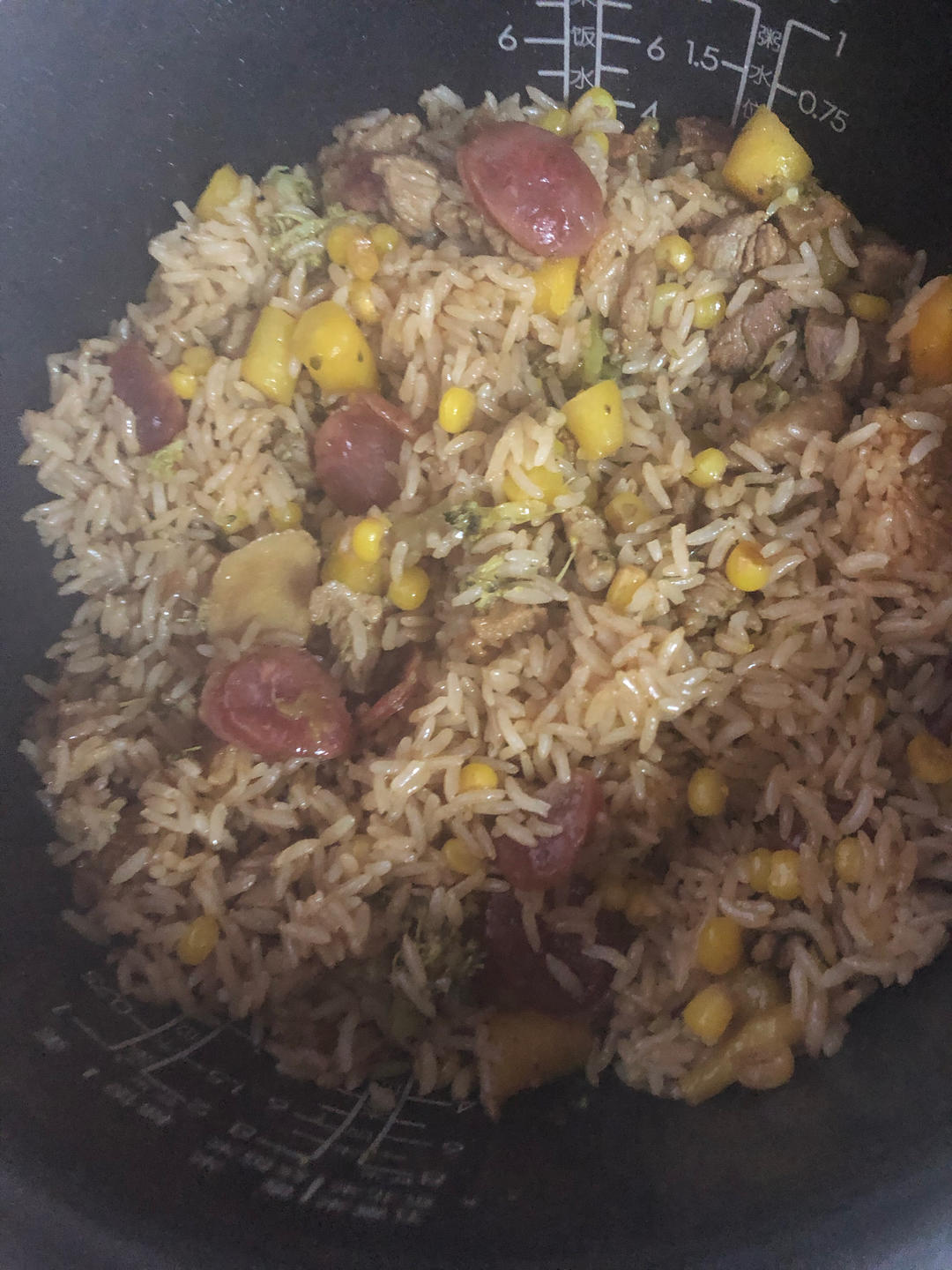 懒人必备～电饭煲腊肠焖饭