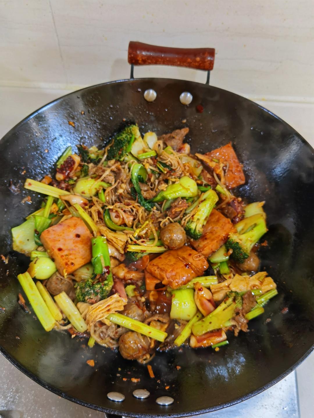 家庭聚会被赞爆的～麻辣香锅 今天这道菜太给撑场面了