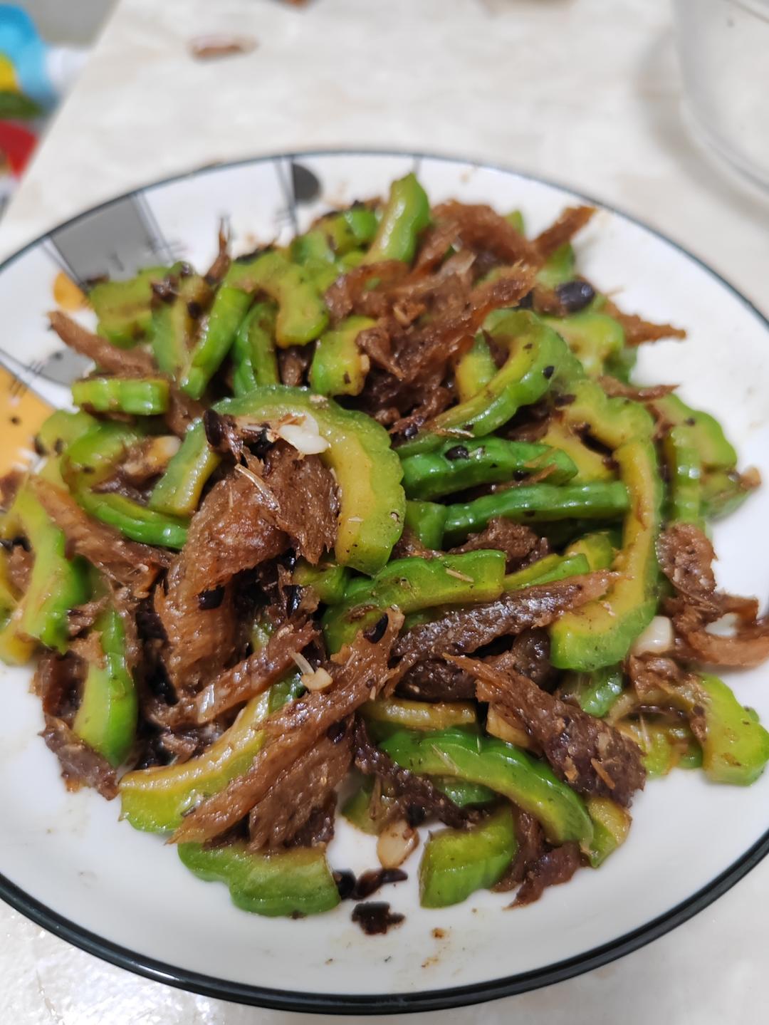 豆豉鲮鱼炒苦瓜