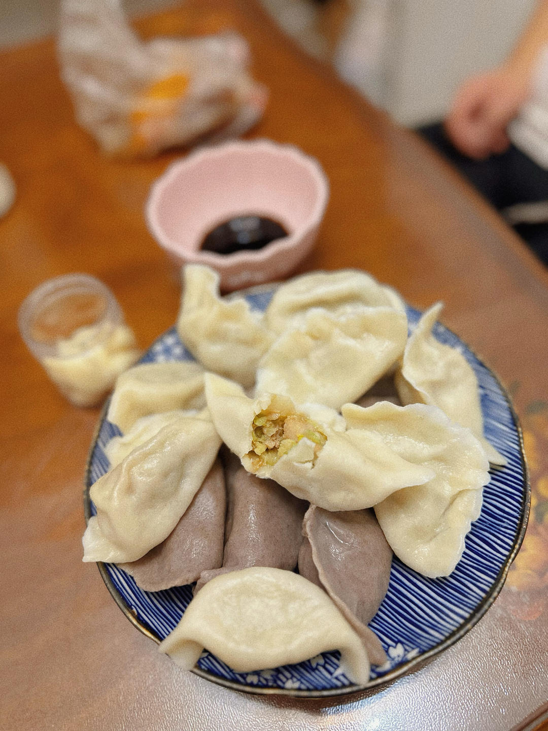 经典芹菜猪肉馅(不是经典我不发)